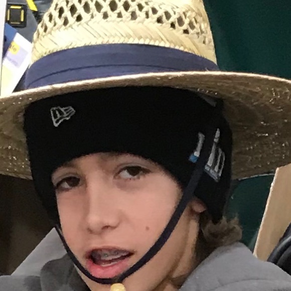 Profile Picture of Cameron Simon (@cam9728) on Poshmark