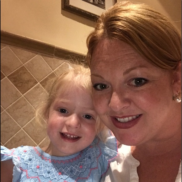 Profile Picture of Rachael Bagienski (@rnlb) on Poshmark