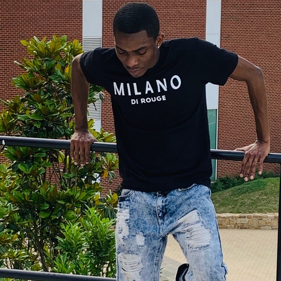 Profile Picture of Kha Chosen (@khachosen) on Poshmark