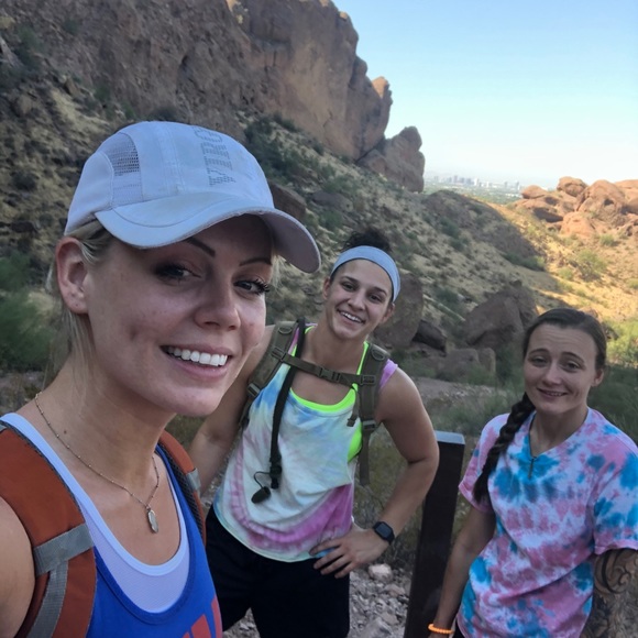 Profile Picture of Melissa Hoffbauer (@mhoffbau) on Poshmark