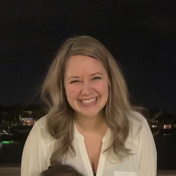 Profile Picture of Caroline Chouanard (@cgchouanard) on Poshmark