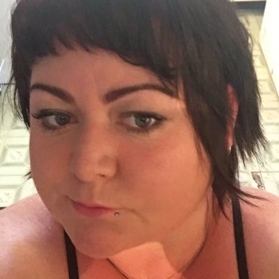 Profile Picture of Donna Brook (@DonnaBrook1984) on Twitter