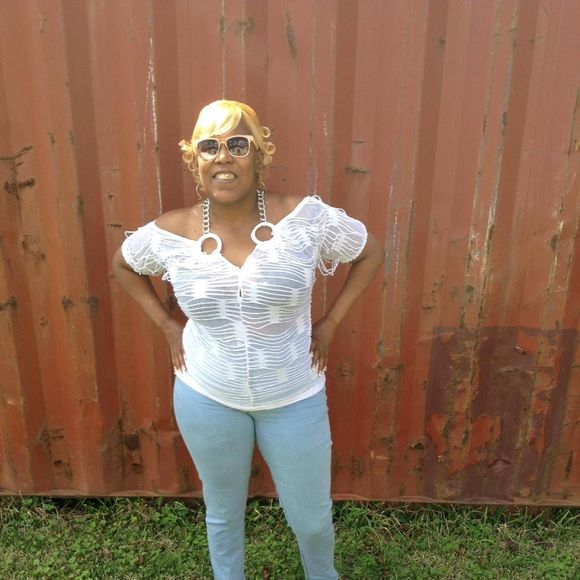 Eulanda Givens - Poshmark Profile Picture of Eulanda Givens (@heavenlysis45) on Poshmark