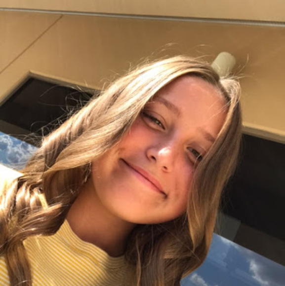 Profile Picture of Savannah Pearce (@pvillesav) on Poshmark