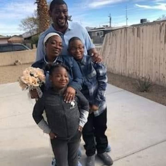 Profile Picture of Bobby Holt (@bobbyholt914) on Poshmark