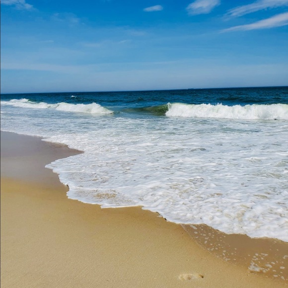 Profile Picture of Akesha Kishun (@akesha100) on Poshmark