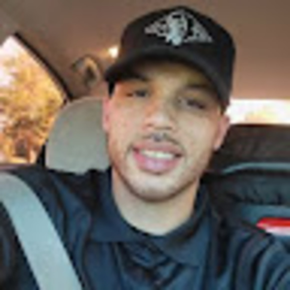 Profile Picture of Isaiah Roberson (@iroberson23) on Poshmark