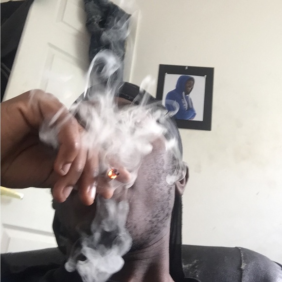 Profile Picture of Darryl Huey (@johnnybanks_) on Poshmark