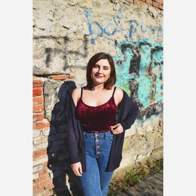 Profile Picture of Nicolette (@Nico98Maria) on Twitter