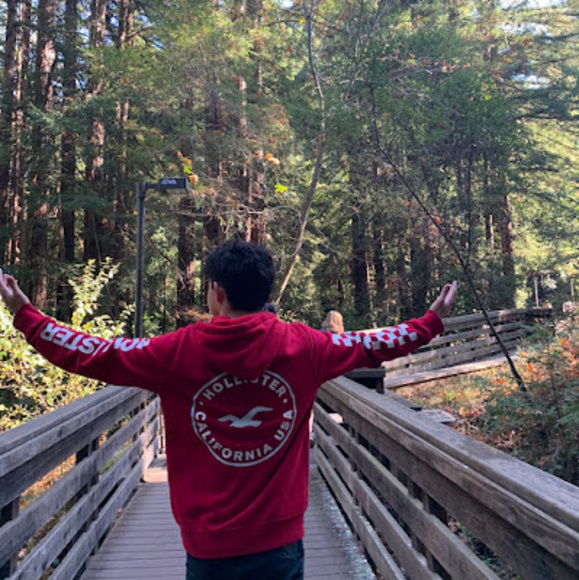 Profile Picture of Jason Piazza (@jswoop908) on Poshmark