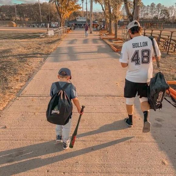 Profile Picture of Caleb Hollon (@calebhollon) on Poshmark