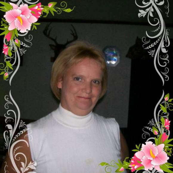 Profile Picture of Lois Winchester (@slois) on Poshmark