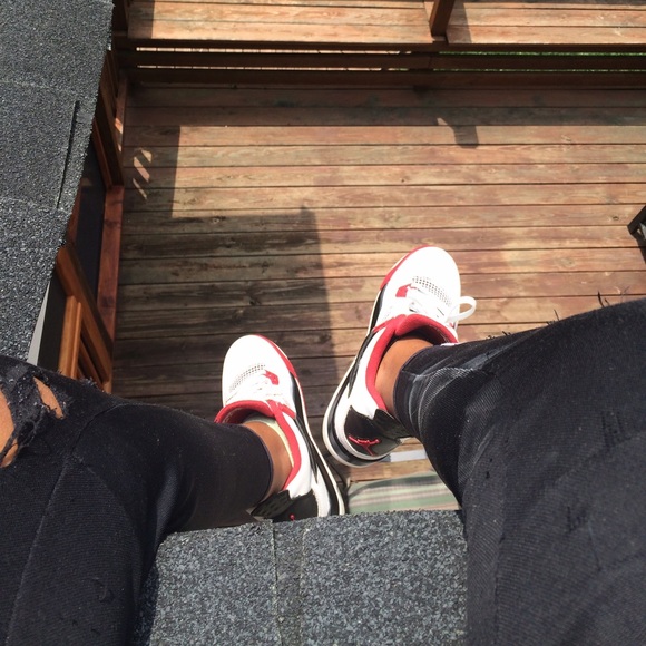 Profile Picture of Charity Bradby (@blvkogs) on Poshmark