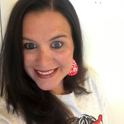Profile Picture of Suzanne Ashley Hardee (@HardeeSuzanne) on Twitter