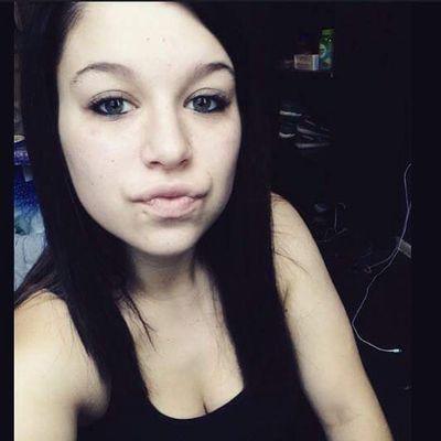 Profile Picture of Talie Mahlenkamp (@TMahlenkamp) on Twitter