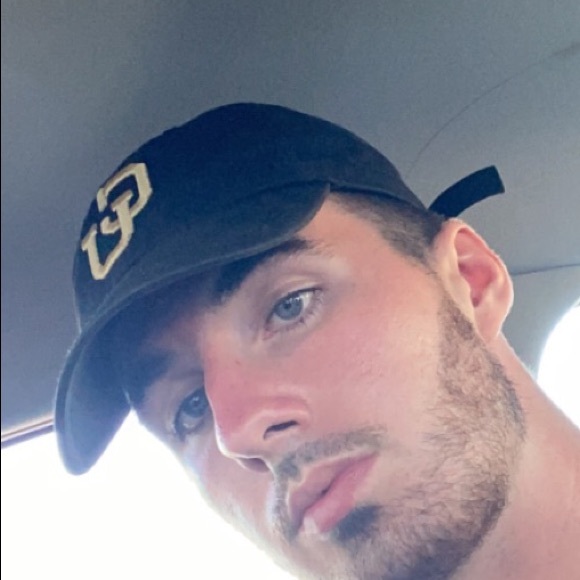 Profile Picture of George Soucek (@gojungle) on Poshmark