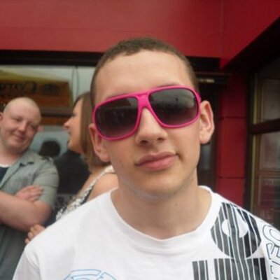 Profile Picture of Tony Leach (@leachy102) on Twitter