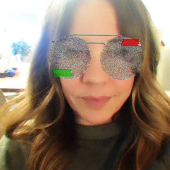 Profile Picture of Priscilla Travassos (@ptravassos) on Poshmark