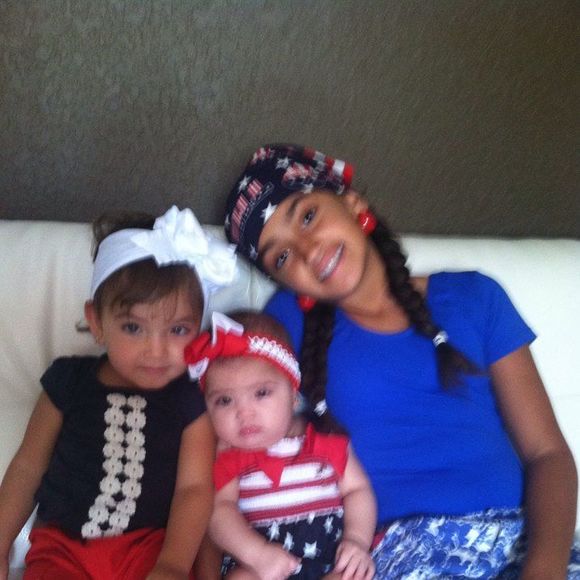 Profile Picture of Vislovia Mosquera (@visloviam) on Poshmark