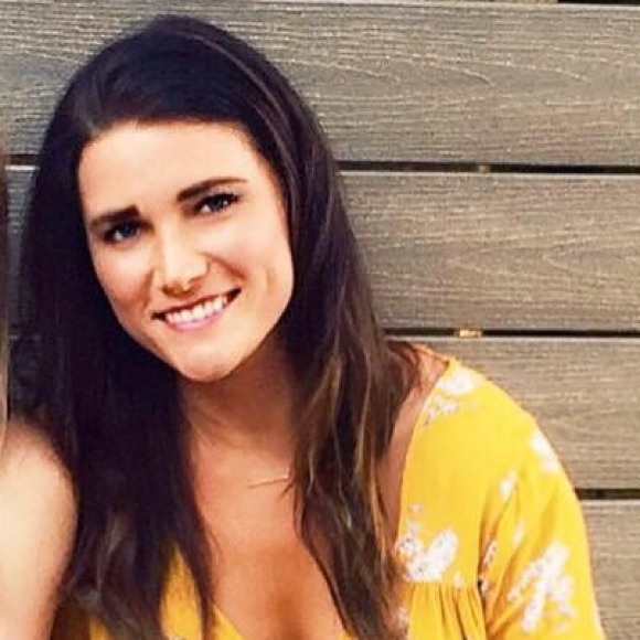 Profile Picture of Chelsea Pfledderer (@cpfledd) on Poshmark