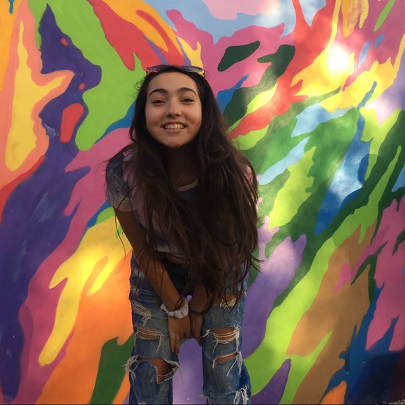 Gabby Trulli - Poshmark Profile Picture of Gabby Trulli (@gabby_trulli) on Poshmark