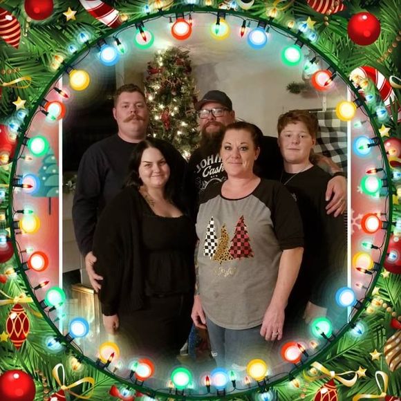 Profile Picture of Charity Ponitz (@cponitz) on Poshmark