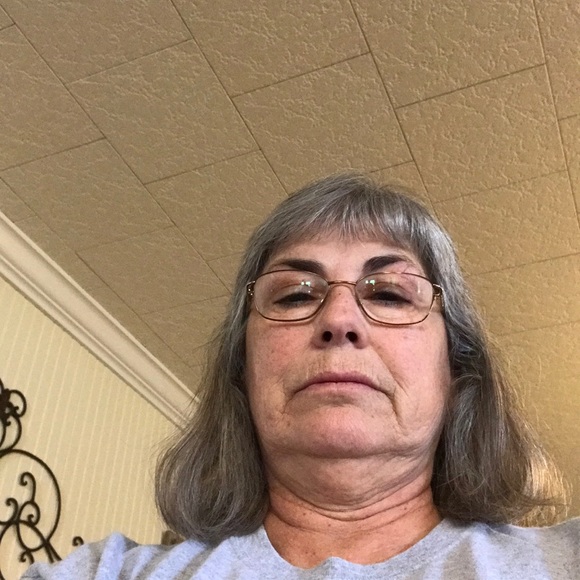 Jeannine Colligan - Poshmark Profile Picture of Jeannine Colligan (@jfuse1958) on Poshmark