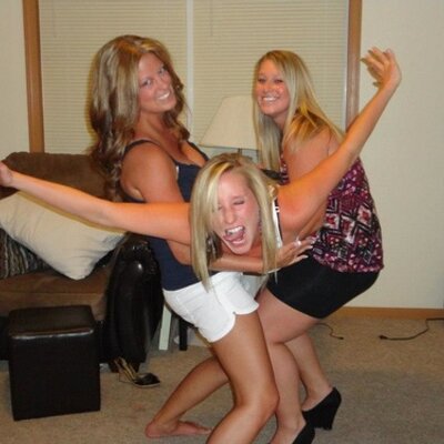 Profile Picture of Brett Weissenhofer (@BeeMarie14) on Twitter