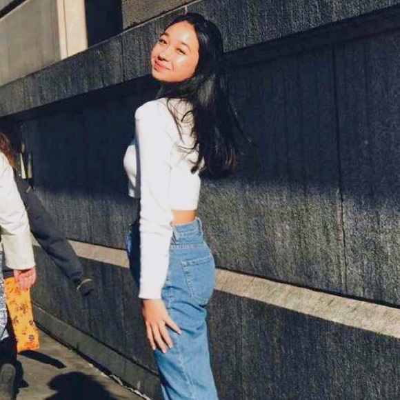 Profile Picture of Elizabeth Beggan (@ebeggan9) on Poshmark