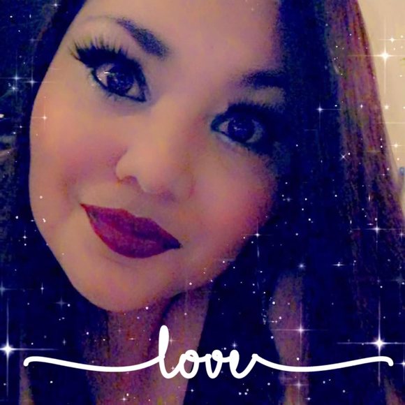 Profile Picture of Brenda Chavira (@brenda_chavira) on Poshmark