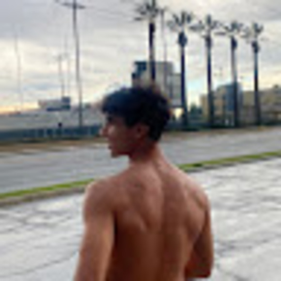 Profile Picture of Michael Carbone (@carbonemv17) on Poshmark