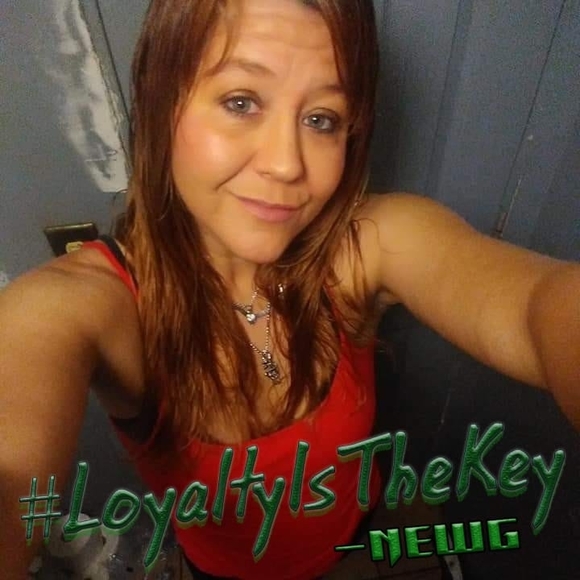 Profile Picture of Erin Percifull (@erinpercifull) on Poshmark