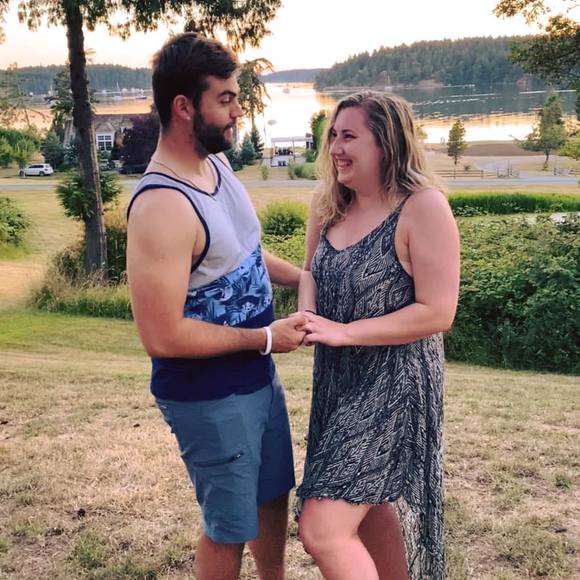 Profile Picture of Brianna Niklason (@bnikla1993) on Poshmark