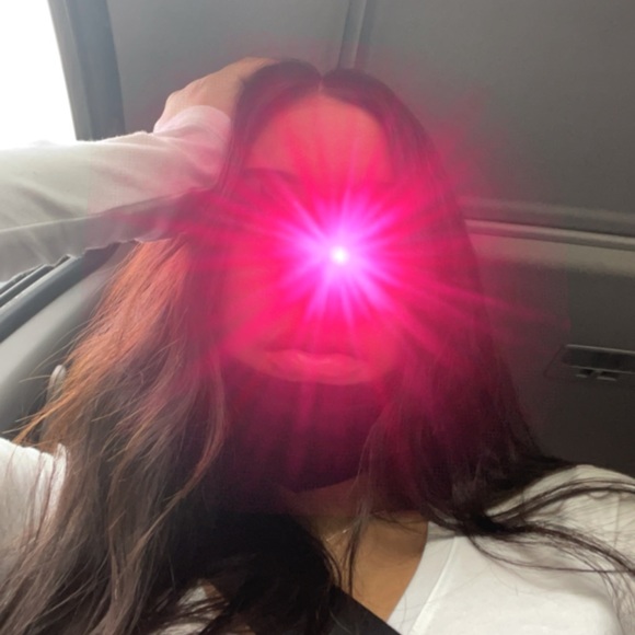 Profile Picture of Ariel Alvarado (@ripari) on Poshmark