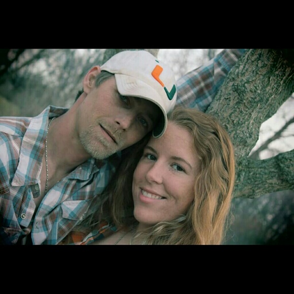 Profile Picture of Lacey Roy (@laceyroy) on Poshmark