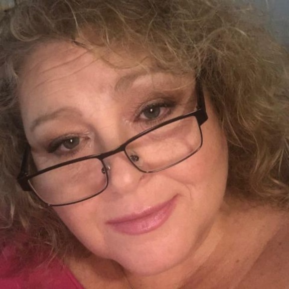 Profile Picture of Juanita Mcginness (@juanitamcginnes) on Poshmark