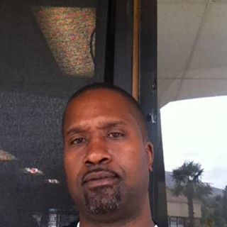 Profile Picture of Derek Nealy (@derek.nealy) on Facebook