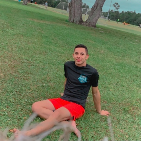 Profile Picture of Peterson Marcos (@petersonmarcos) on Poshmark