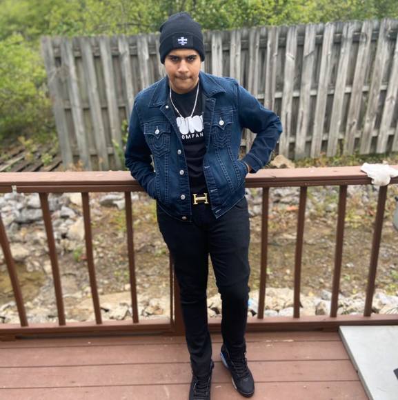 Profile Picture of Mark Tawadrous (@mark1012) on Poshmark