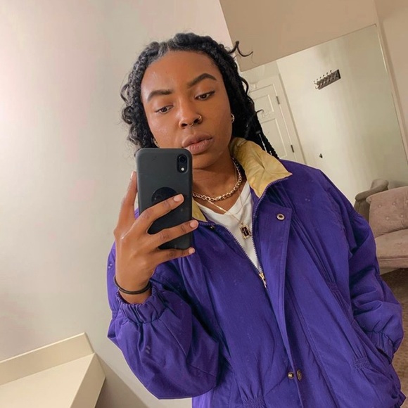 Profile Picture of Danielle Dawson (@daniedawson) on Poshmark