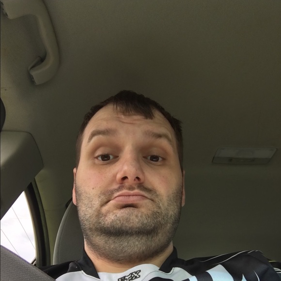 Profile Picture of Jason Mills (@jasonmills273) on Poshmark