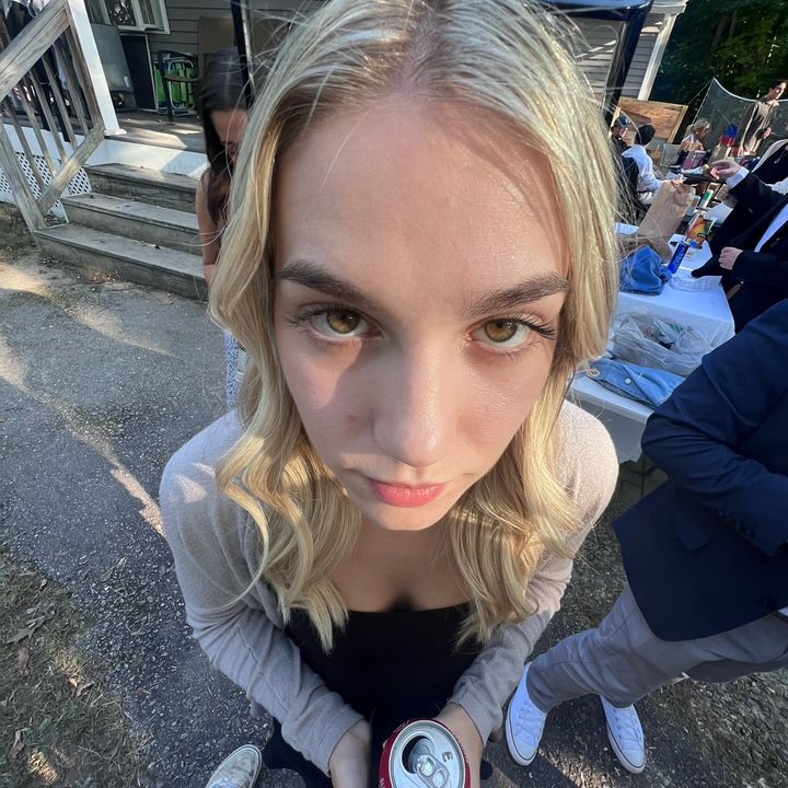 Profile Picture of Emma Ressler (@emmaressler) on Tiktok