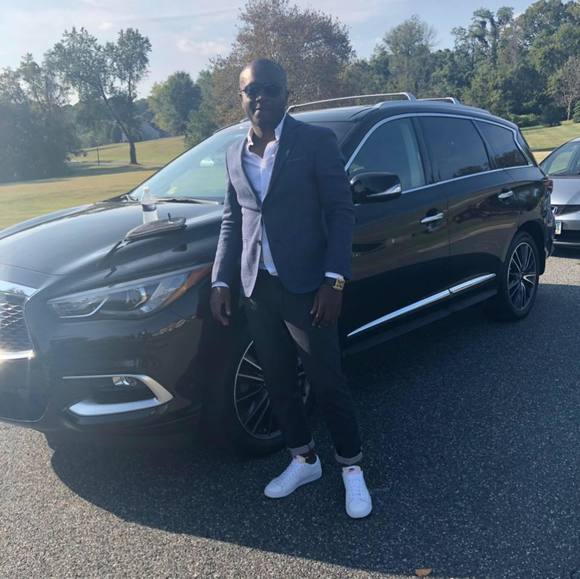 Profile Picture of Emile Eyi (@emile_eyi) on Poshmark