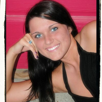 Profile Picture of Mackenzie Darling (@Mackenzie_Dawn) on Twitter