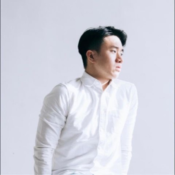 Profile Picture of Jonathan Lo (@jonathanlo1130) on Poshmark