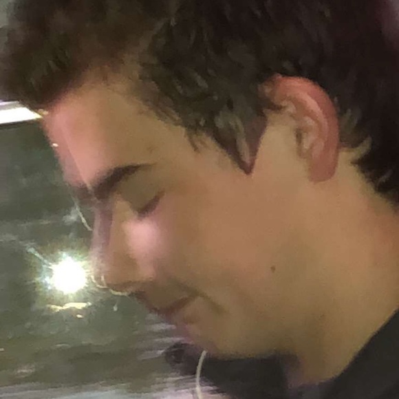 Profile Picture of Joseph Drew (@joedrew18) on Poshmark