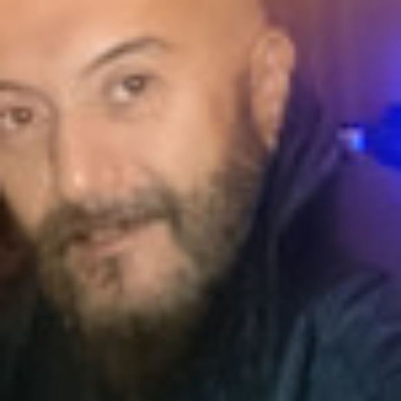 Profile Picture of Sean Jeffries (@jeff100) on Poshmark