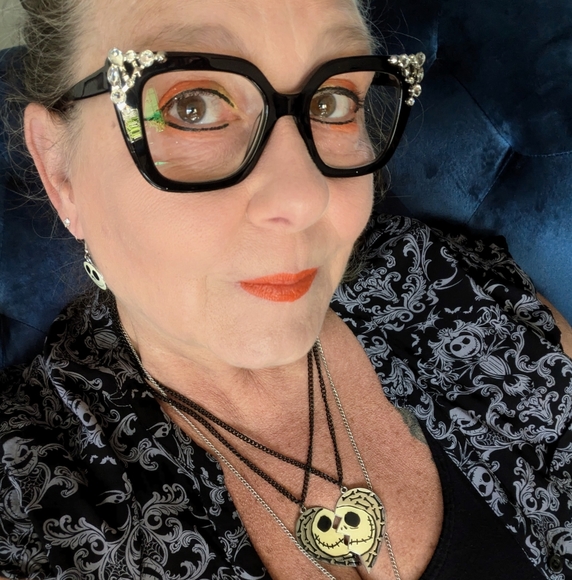 Profile Picture of Marie Concilio (@soar17star) on Poshmark