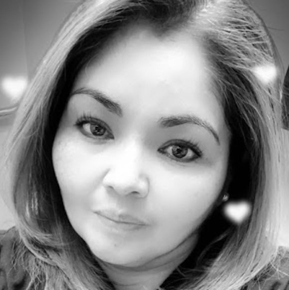 Profile Picture of Norma Rivera (@lopeznorma0918) on Poshmark