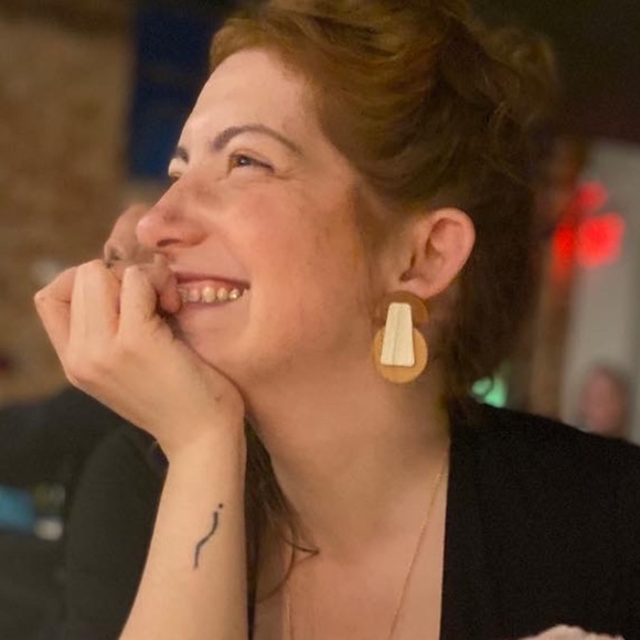 Profile Picture of Sharon Halevy (@sharoneile) on Poshmark